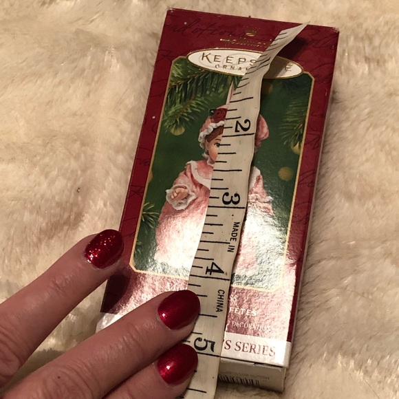 Vintage Porcelain Girl Hallmark Keepsake Ornament - Picture 5 of 7